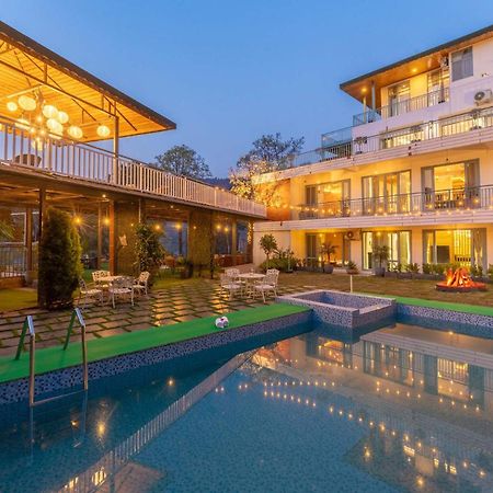 Stayvista At Aykon Estate - Modern Interiors, Views Kasauli Exterior foto