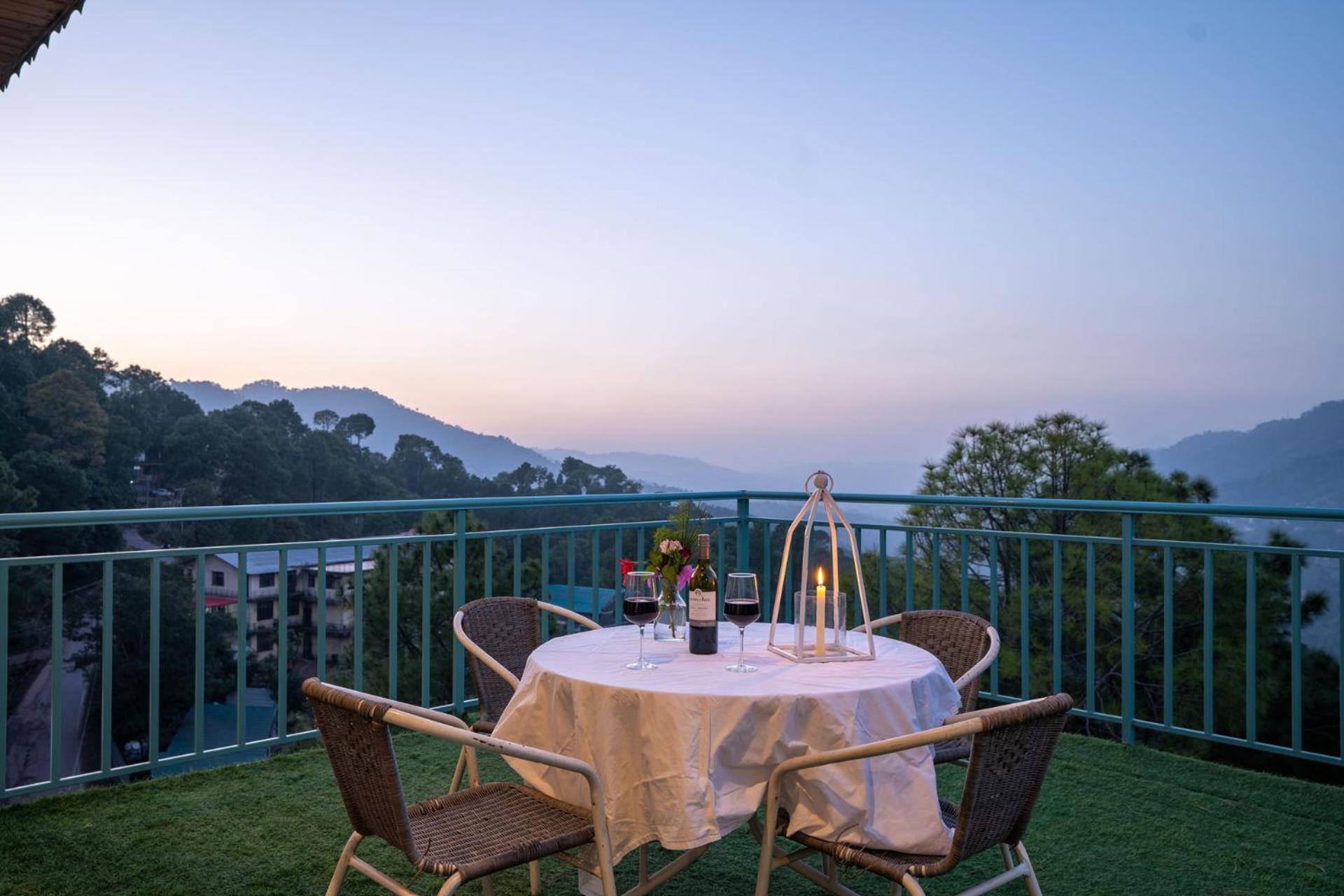Stayvista At Aykon Estate - Modern Interiors, Views Kasauli Zimmer foto